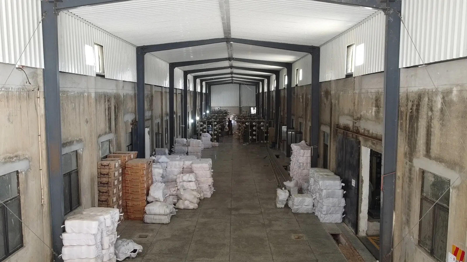 Photo — textile-unit — 04-fabric-yarn-storage